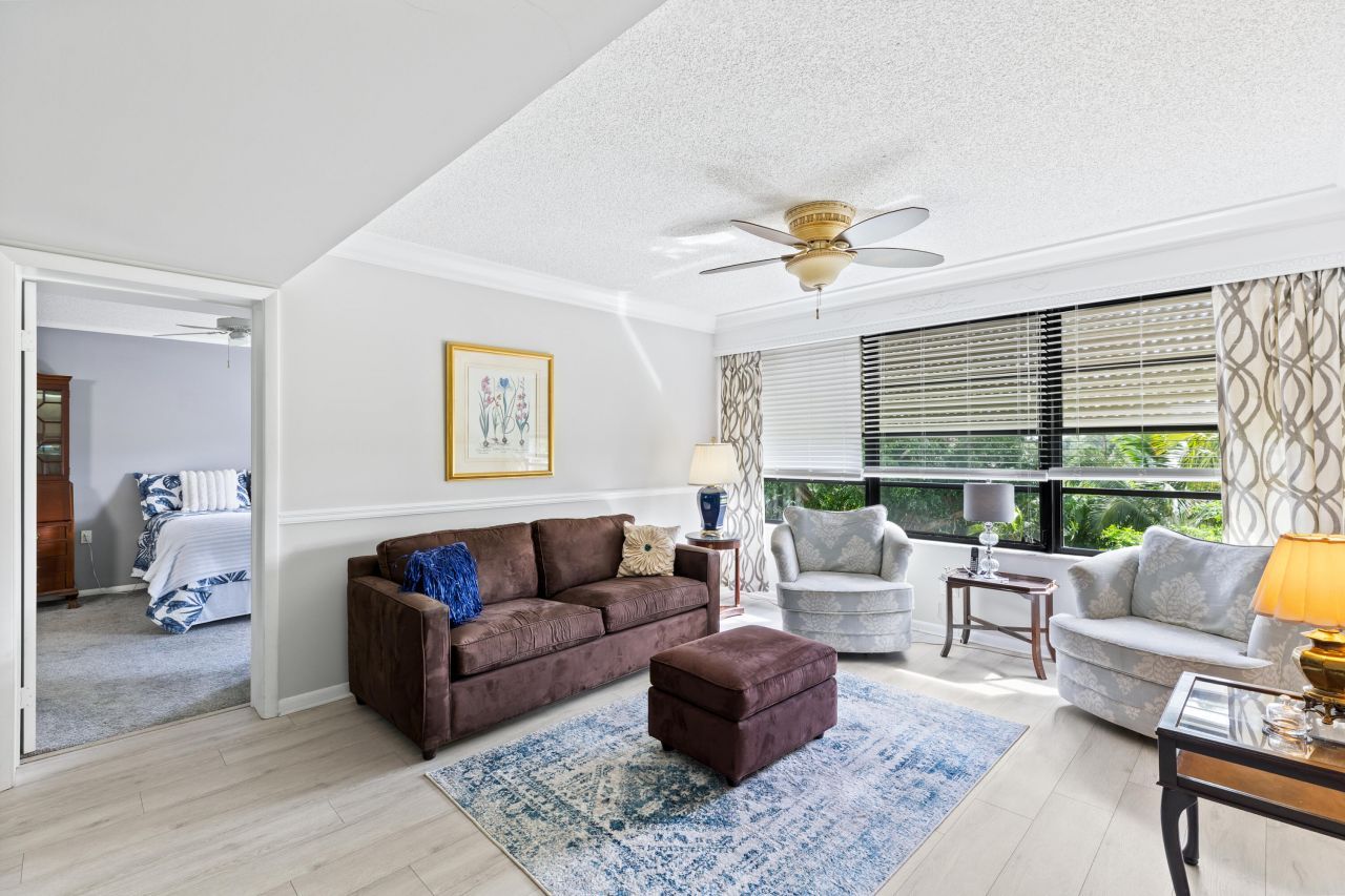 6073 Balboa Circle, Unit 303, Boca Raton, FL 33433 Photo
