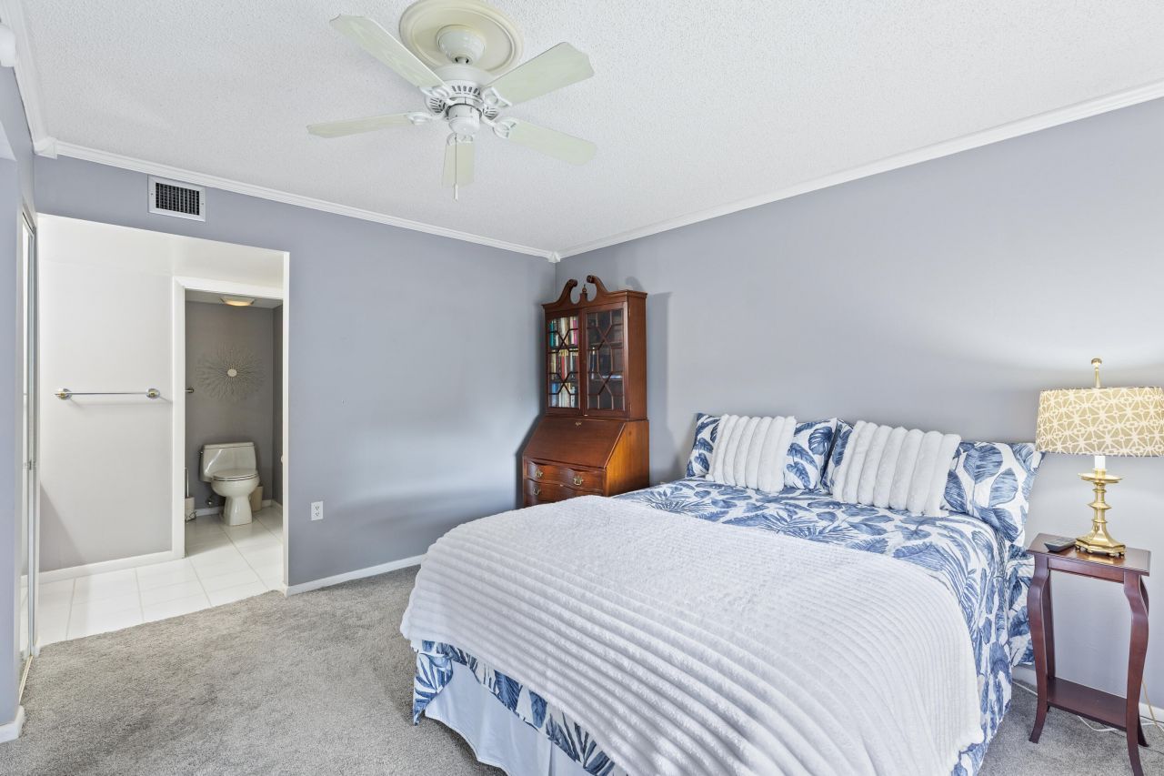 6073 Balboa Circle, Unit 303, Boca Raton, FL 33433 Photo