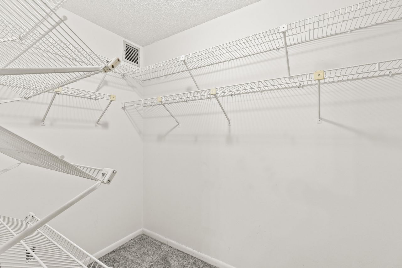 6073 Balboa Circle, Unit 303, Boca Raton, FL 33433 Photo