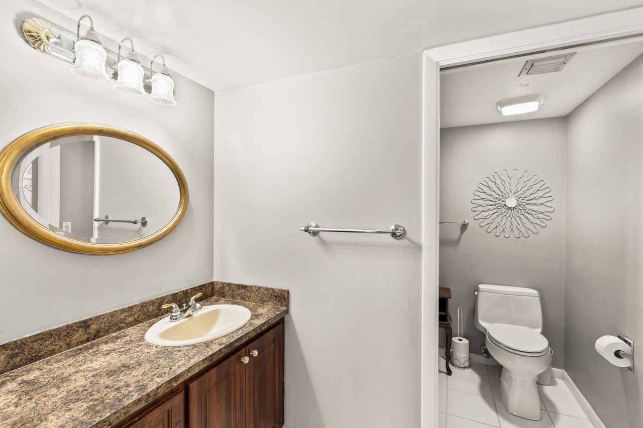 6073 Balboa Circle, Unit 303, Boca Raton, FL 33433 Photo