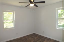 1256 Kings Highway photo 4