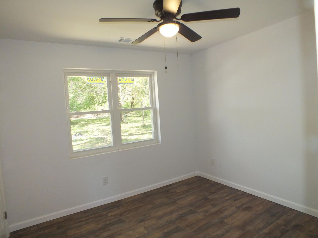 1256 Kings Highway Photo 7