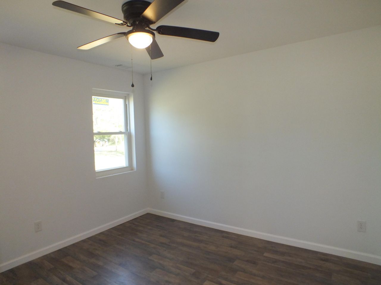 1256 Kings Highway Photo 9