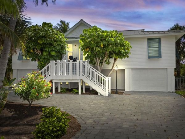 1062 S Yachtsman Dr, Sanibel, FL 33957