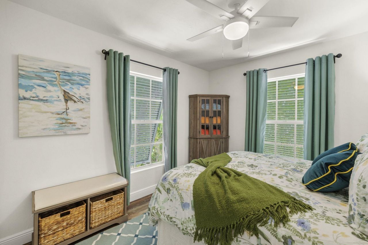 1062 S Yachtsman Dr, Sanibel, FL 33957 Photo