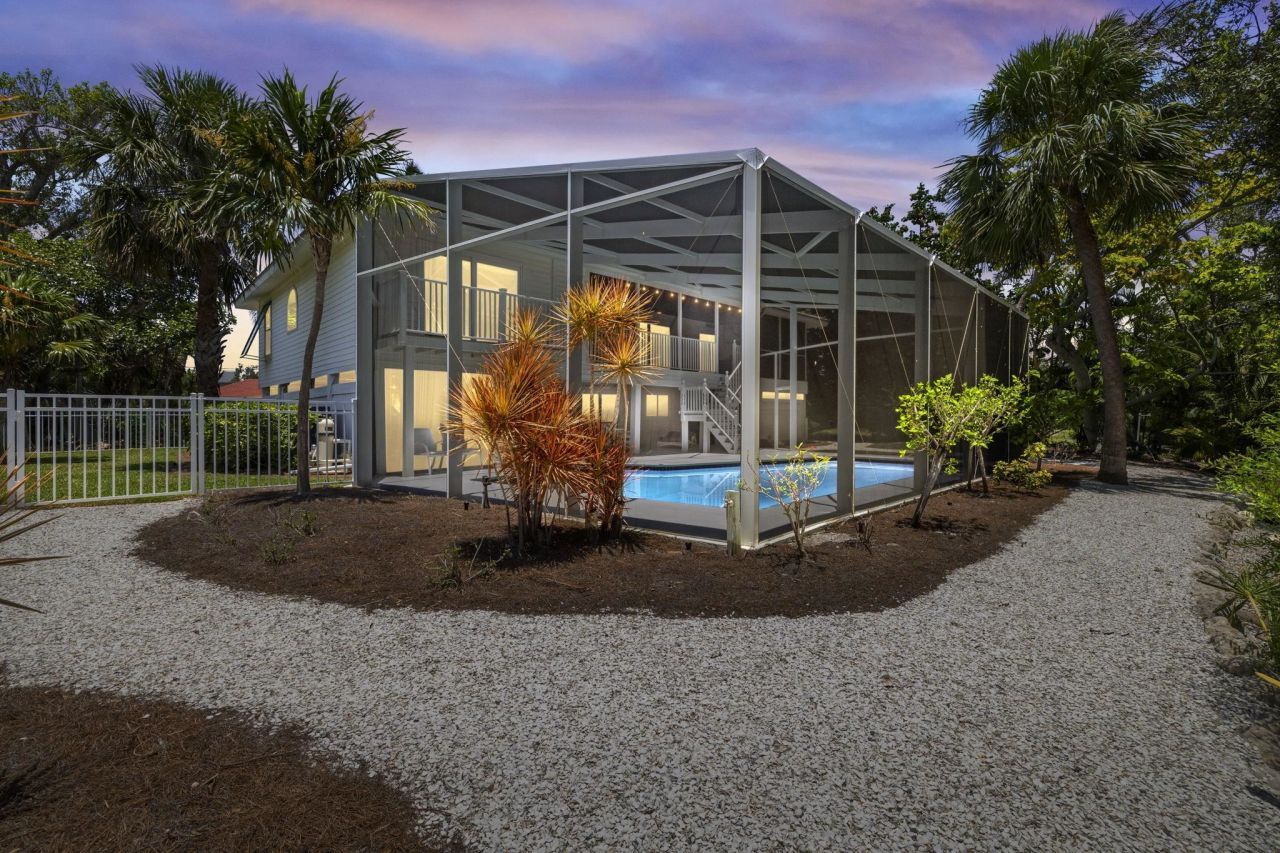 1062 S Yachtsman Dr, Sanibel, FL 33957 Photo