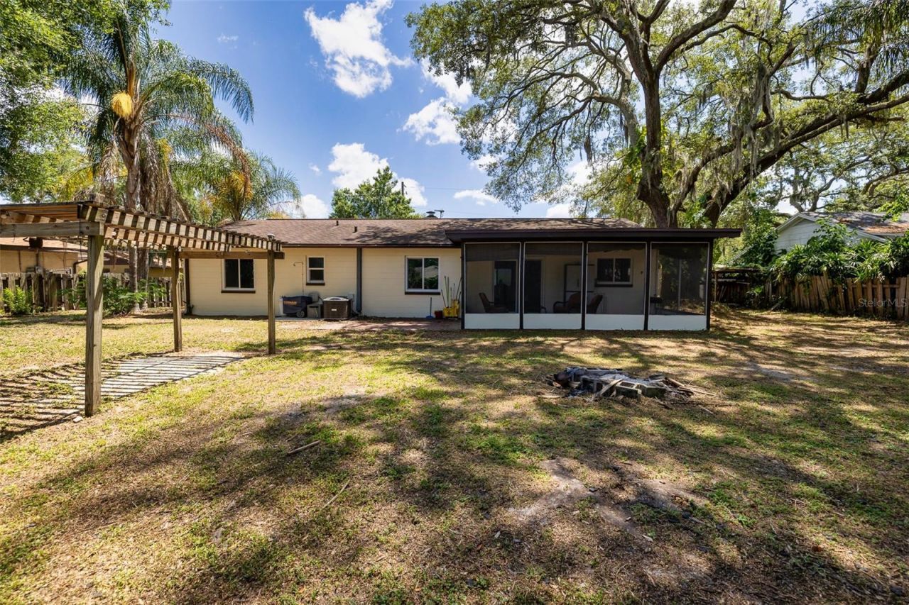 7128 Wrenwood Circle, Tampa, FL 33617 Photo