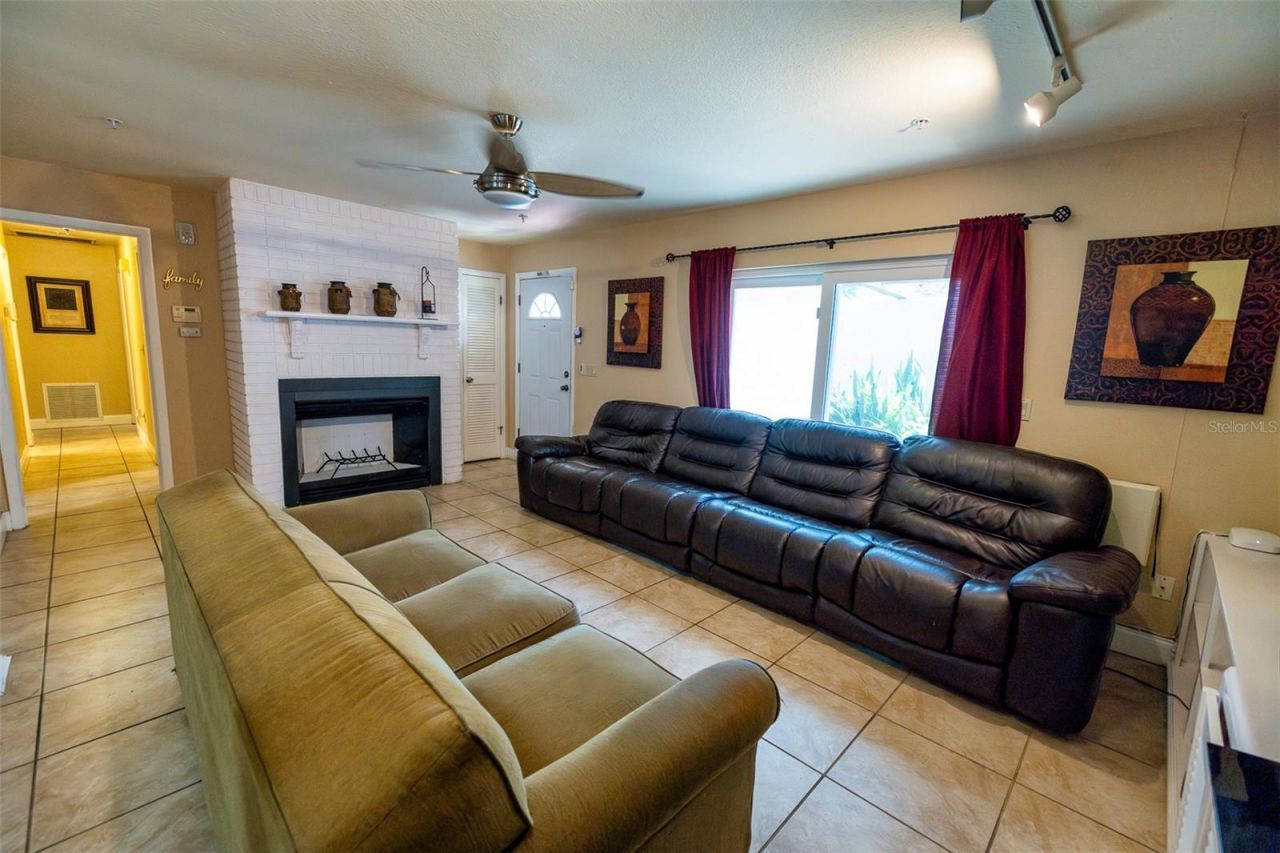 7128 Wrenwood Circle, Tampa, FL 33617 Photo