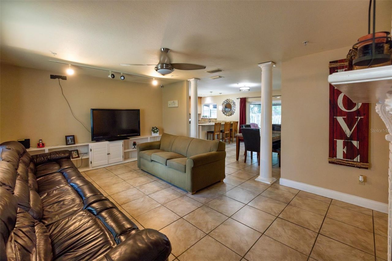 7128 Wrenwood Circle, Tampa, FL 33617 Photo