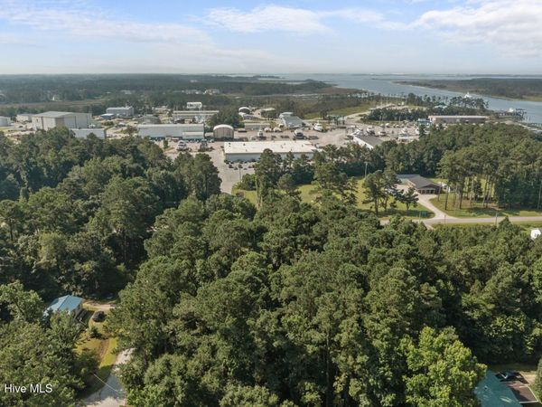 105 Seahorse Drive, Beaufort, NC 28516