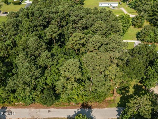 107 Seahorse Drive, Beaufort, NC 28516