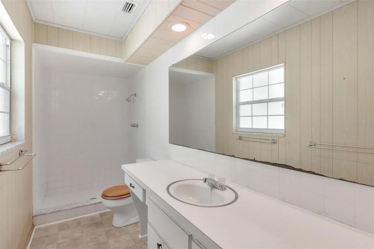 9223 Silver Lake Drive, Leesburg, FL 34788 Photo