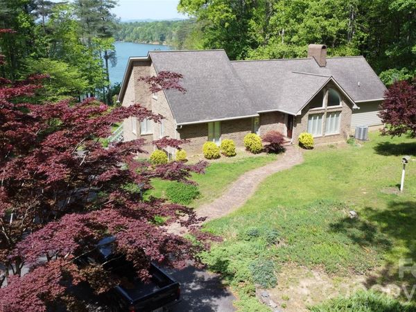 240 Goshen Terrace, Wilkesboro, NC 28697