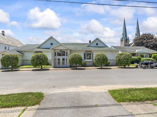 13 Belmont Place, Amsterdam, NY 12010