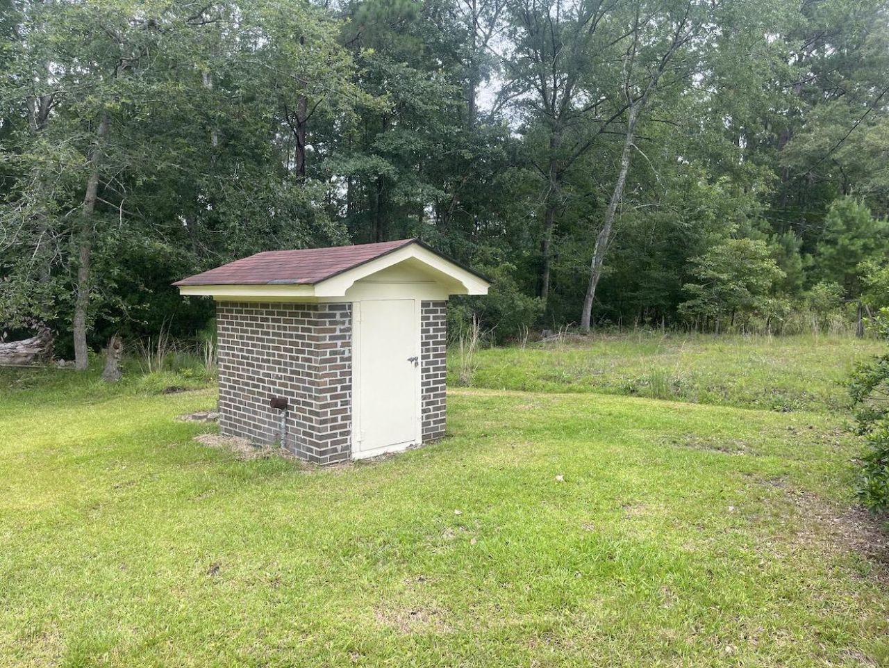 379 Chestnut Road Photo 4