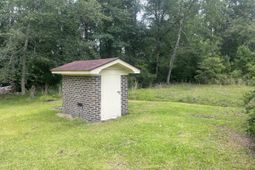 379 Chestnut Road photo 4