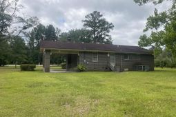 379 Chestnut Road photo 4