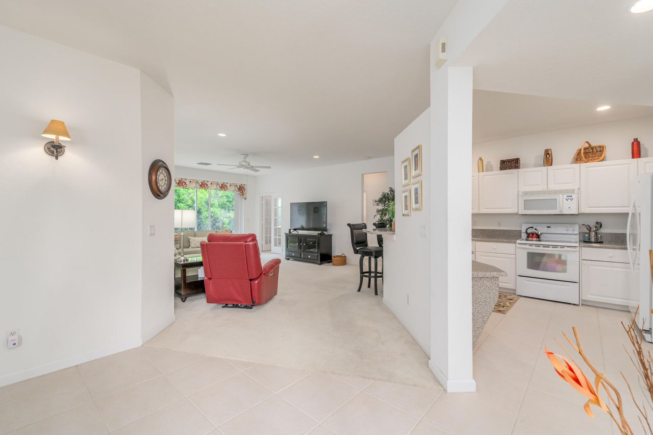 1573 SE Prestwick Lane, Unit 3, Port Saint Lucie, FL 34952 Photo