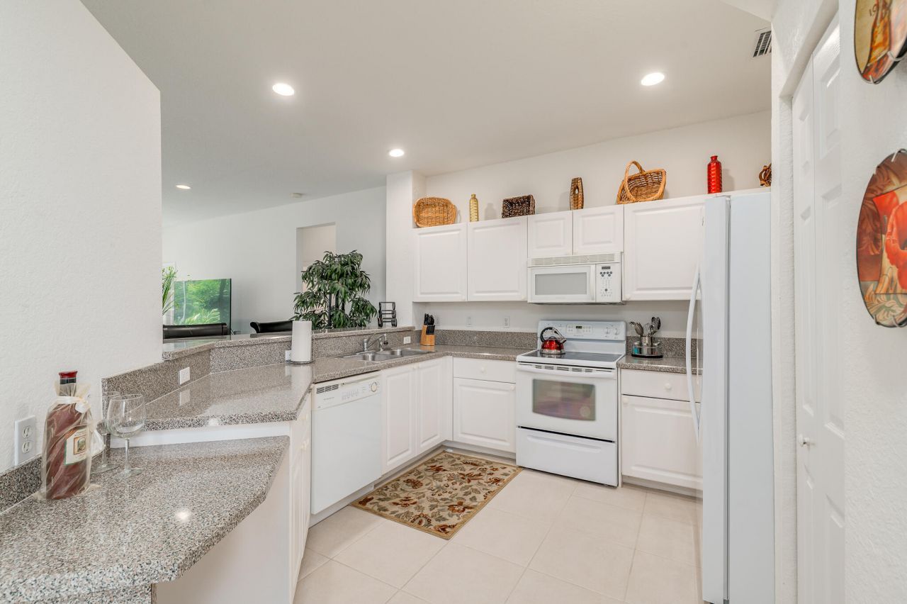 1573 SE Prestwick Lane, Unit 3, Port Saint Lucie, FL 34952 Photo