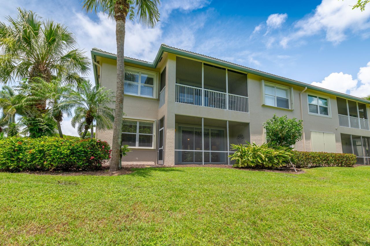 1573 SE Prestwick Lane, Unit 3, Port Saint Lucie, FL 34952 Photo