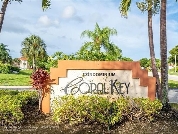 3350 Pinewalk Drive, Unit 1424, Pompano Beach, FL 33063