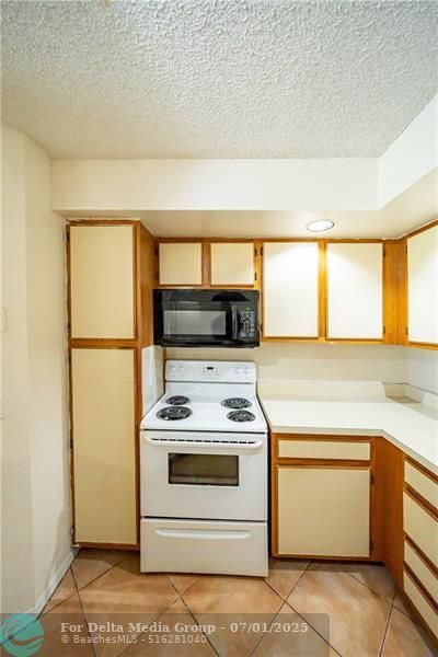 3350 Pinewalk Drive, Unit 1424, Pompano Beach, FL 33063 Photo