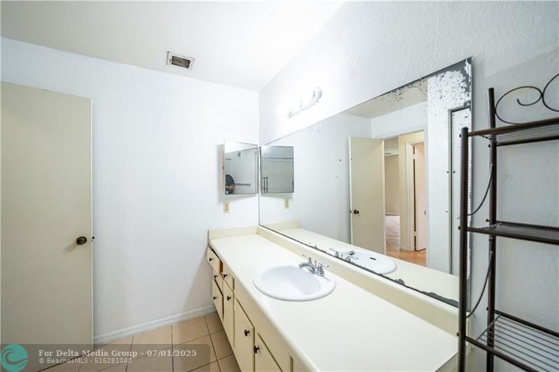 3350 Pinewalk Drive, Unit 1424, Pompano Beach, FL 33063 Photo