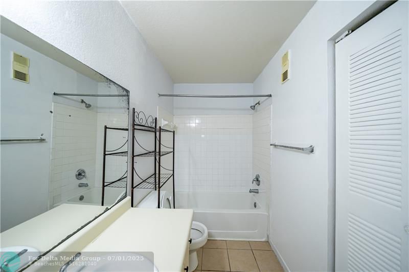 3350 Pinewalk Drive, Unit 1424, Pompano Beach, FL 33063 Photo