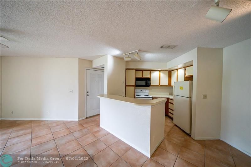 3350 Pinewalk Drive, Unit 1424, Pompano Beach, FL 33063 Photo