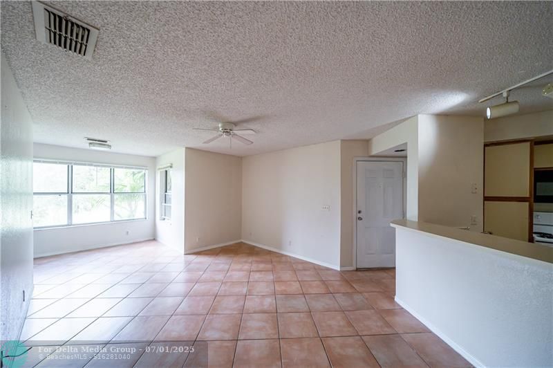 3350 Pinewalk Drive, Unit 1424, Pompano Beach, FL 33063 Photo