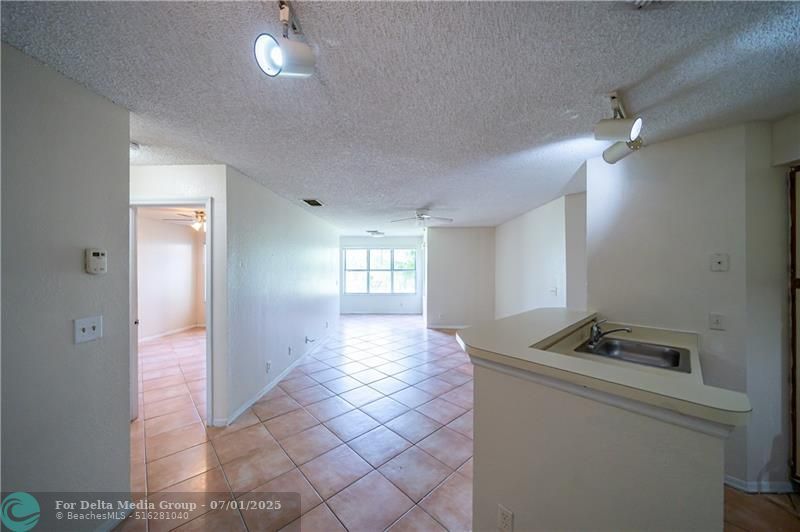 3350 Pinewalk Drive, Unit 1424, Pompano Beach, FL 33063 Photo