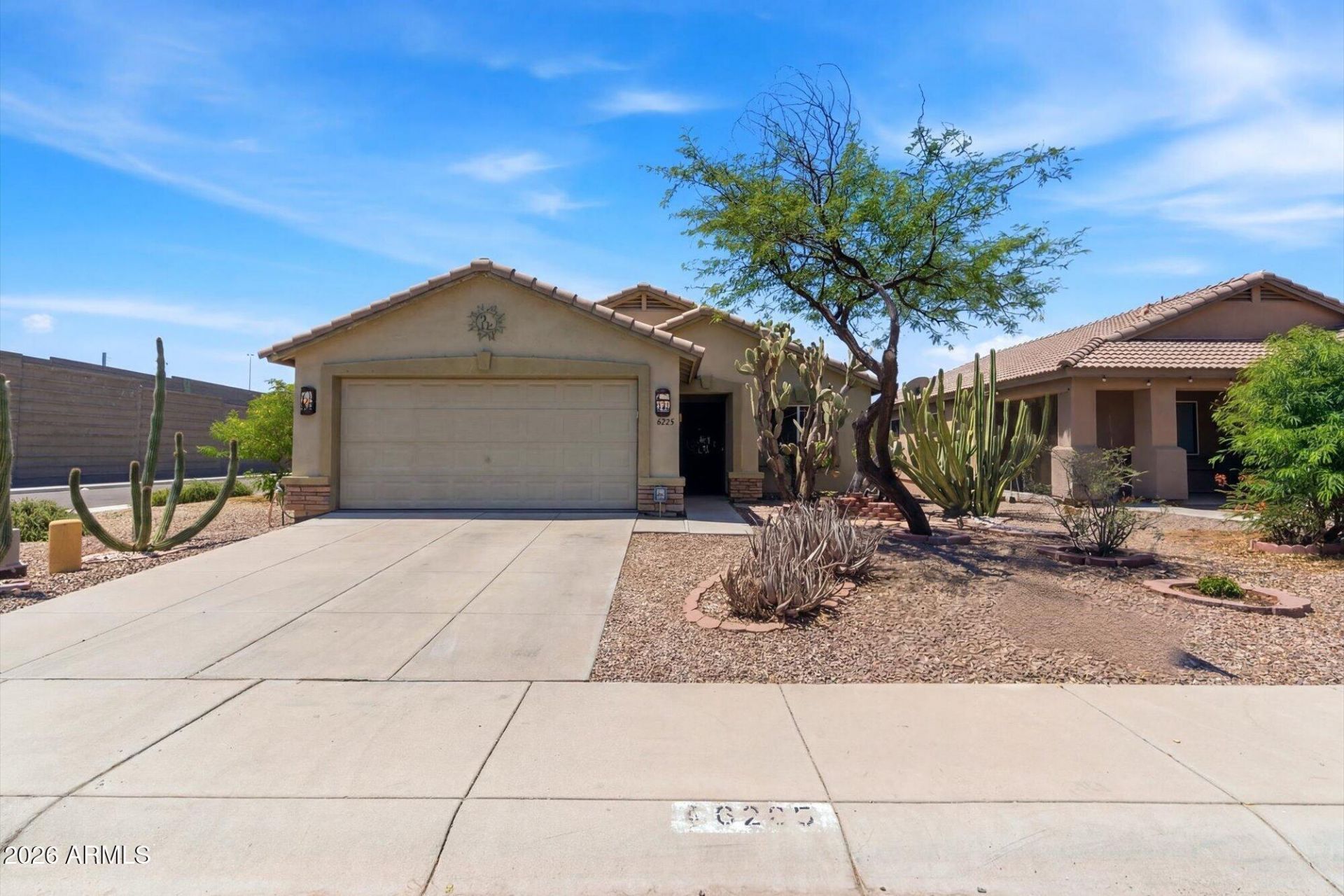 6205 W Encinas Lane, Phoenix, AZ 85043 Main Photo