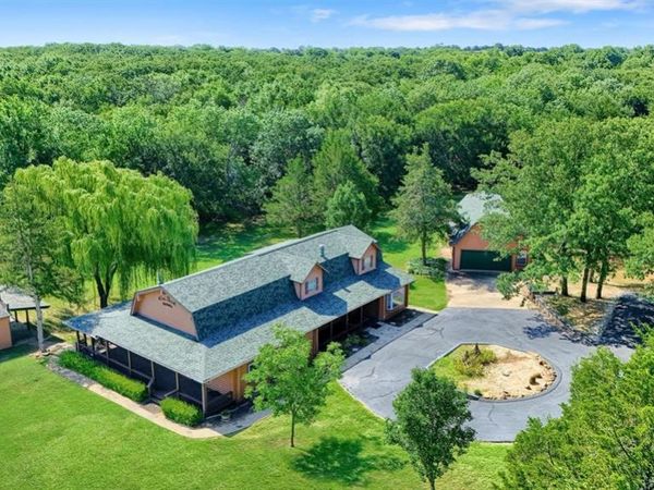 570 Roy Ayres Road, Bells, TX 75414