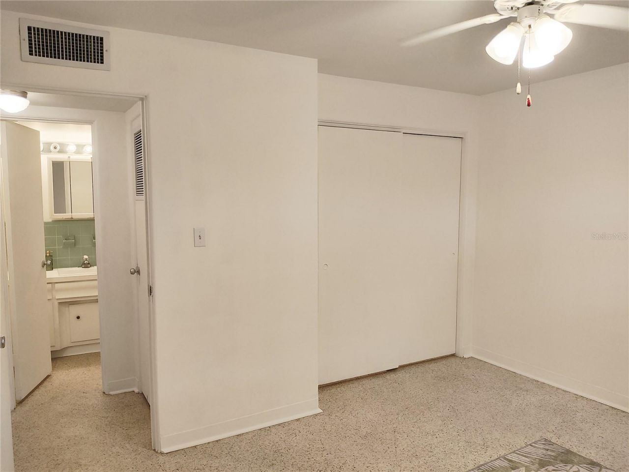 2155 Wood Street, Unit A26, Sarasota, FL 34237 Photo