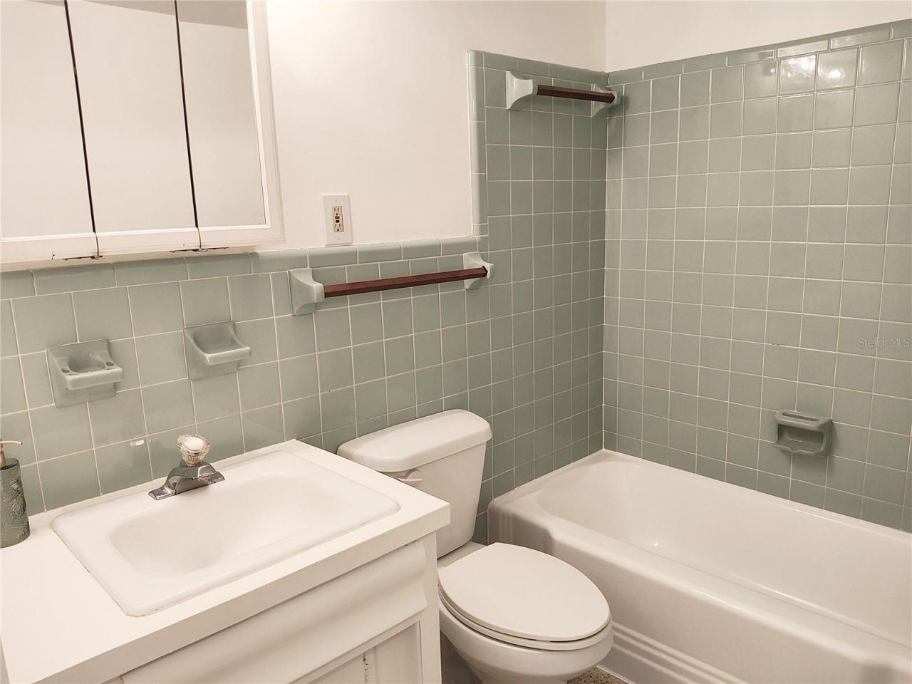 2155 Wood Street, Unit A26, Sarasota, FL 34237 Photo