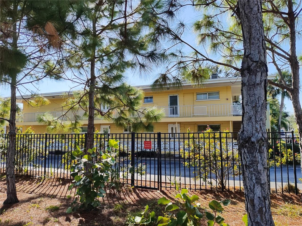 2155 Wood Street, Unit A26, Sarasota, FL 34237 Photo