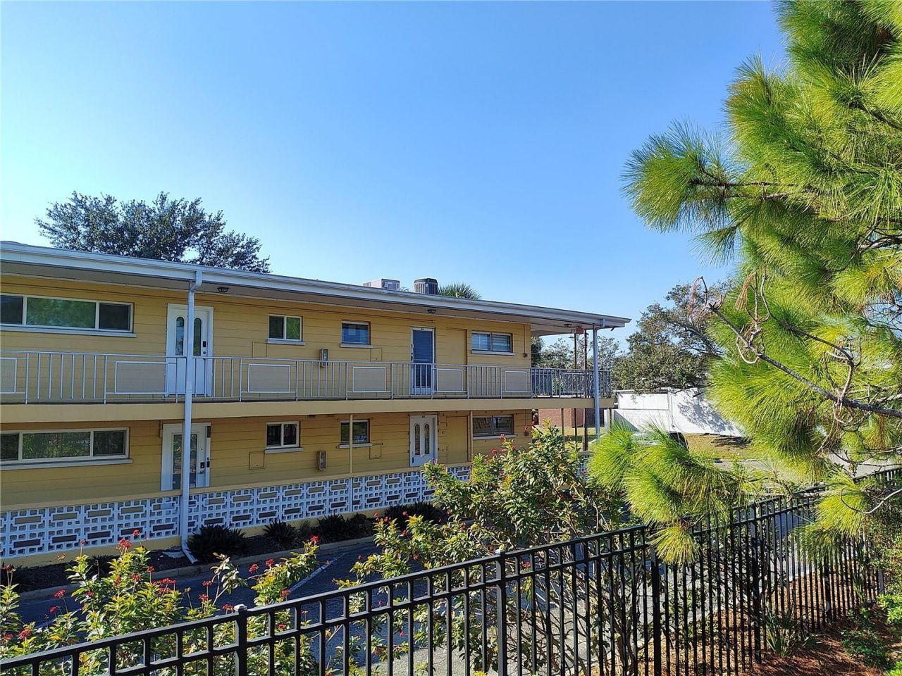 2155 Wood Street, Unit A26, Sarasota, FL 34237 Photo
