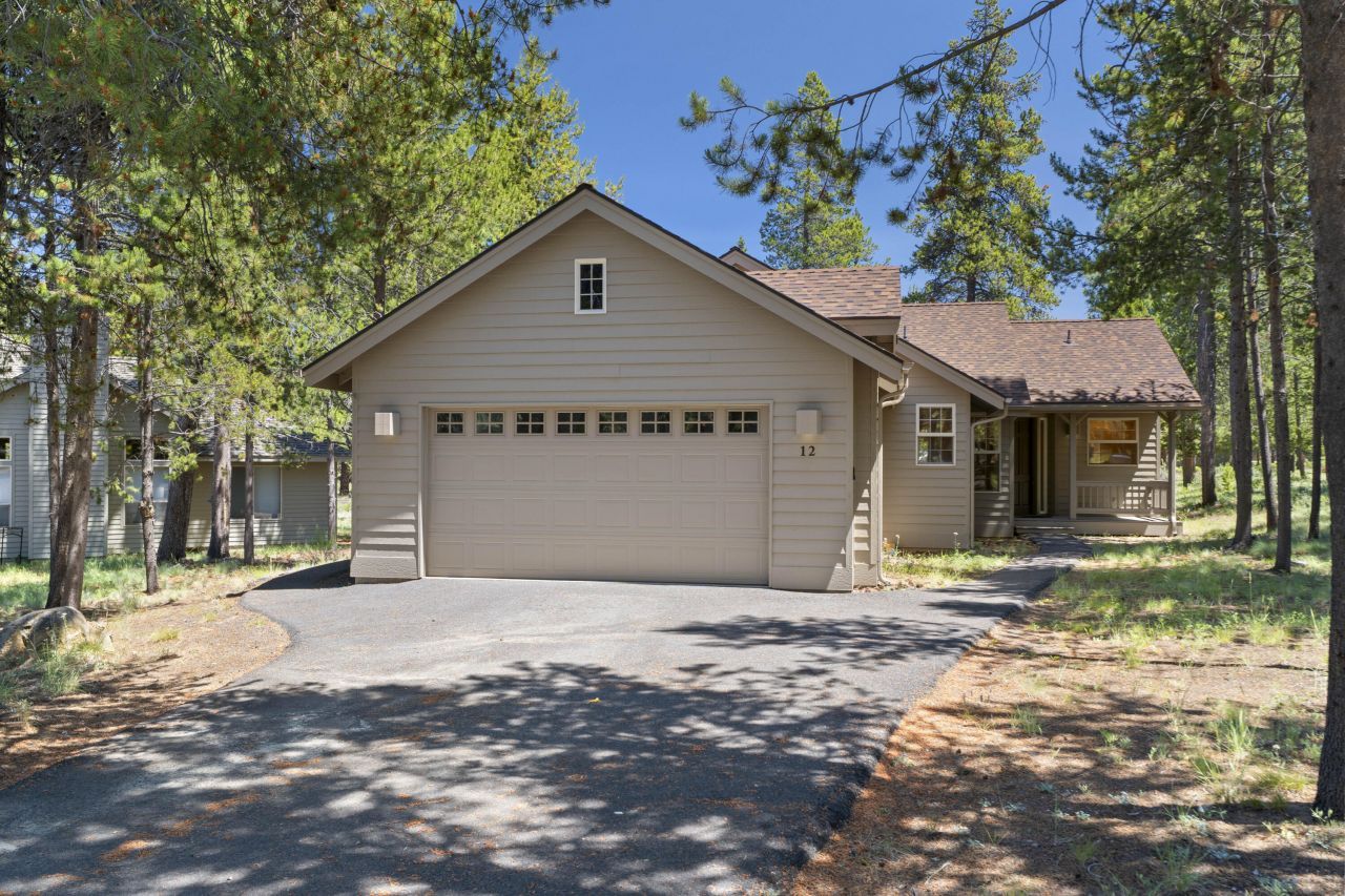 18080 Witchhazel Lane, Unit 12, Sunriver, OR 97707 Main Photo