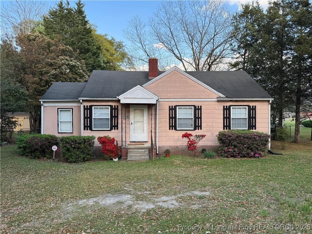 116 N Wright Street, Raeford, NC 28376 Main Photo