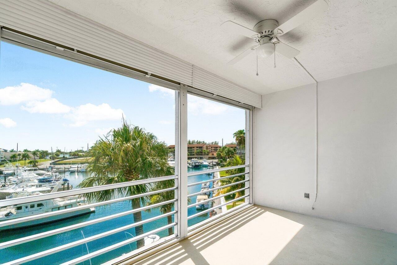 29 Yacht Club Drive, Unit 404, North Palm Beach, FL 33408 Photo