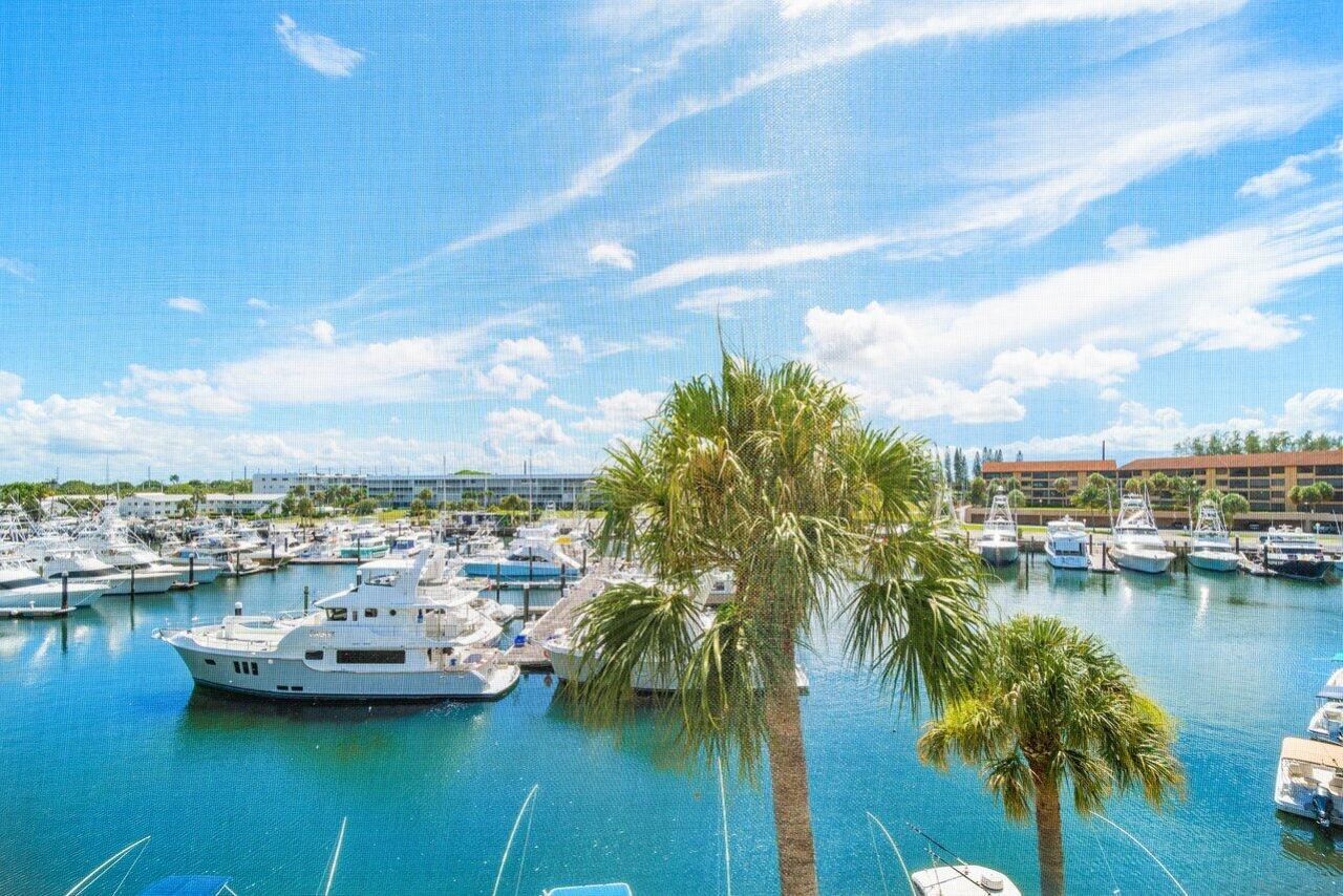 29 Yacht Club Drive, Unit 404, North Palm Beach, FL 33408 Photo