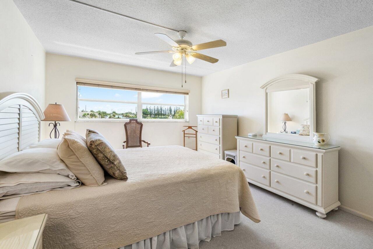 29 Yacht Club Drive, Unit 404, North Palm Beach, FL 33408 Photo