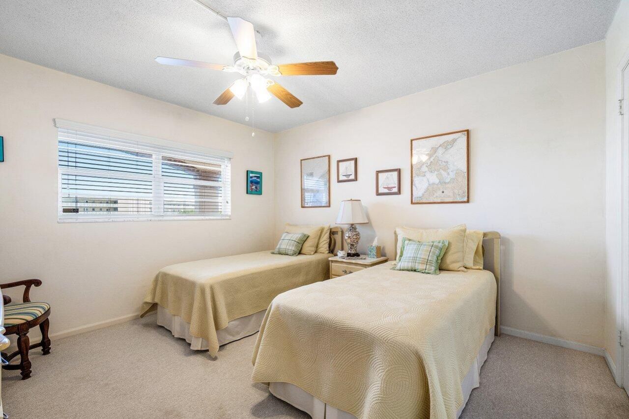 29 Yacht Club Drive, Unit 404, North Palm Beach, FL 33408 Photo