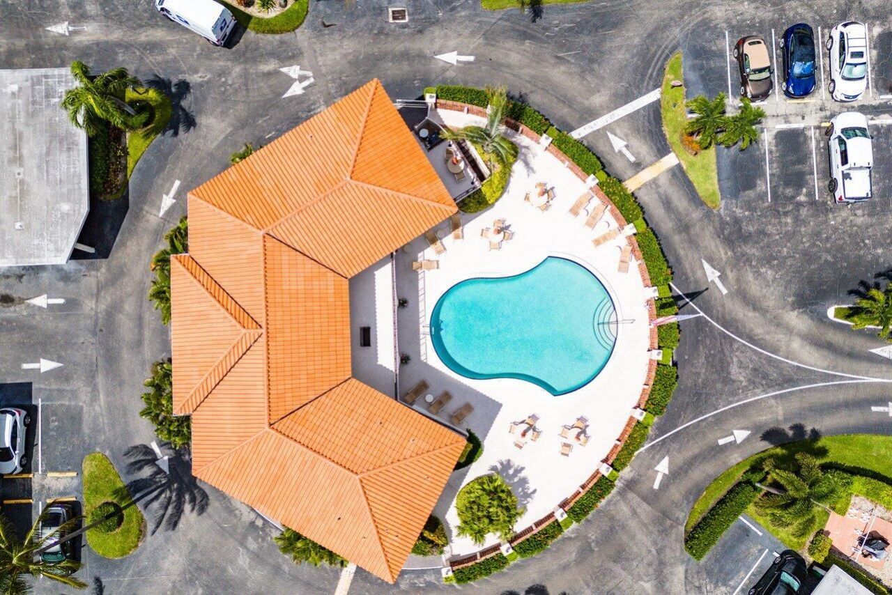 29 Yacht Club Drive, Unit 404, North Palm Beach, FL 33408 Photo