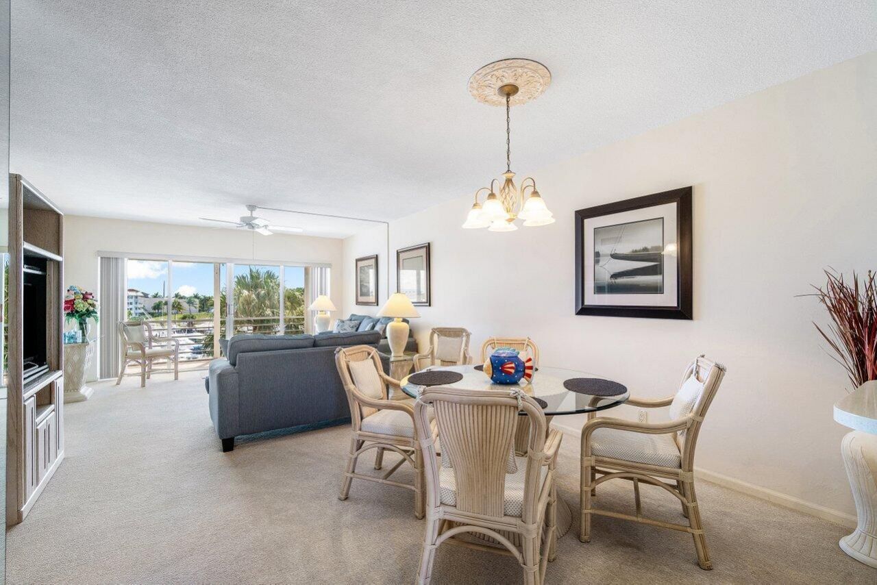29 Yacht Club Drive, Unit 404, North Palm Beach, FL 33408 Photo