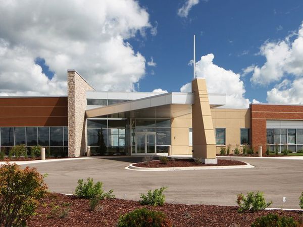 450 Coronado Dr, Rochelle, IL 61068