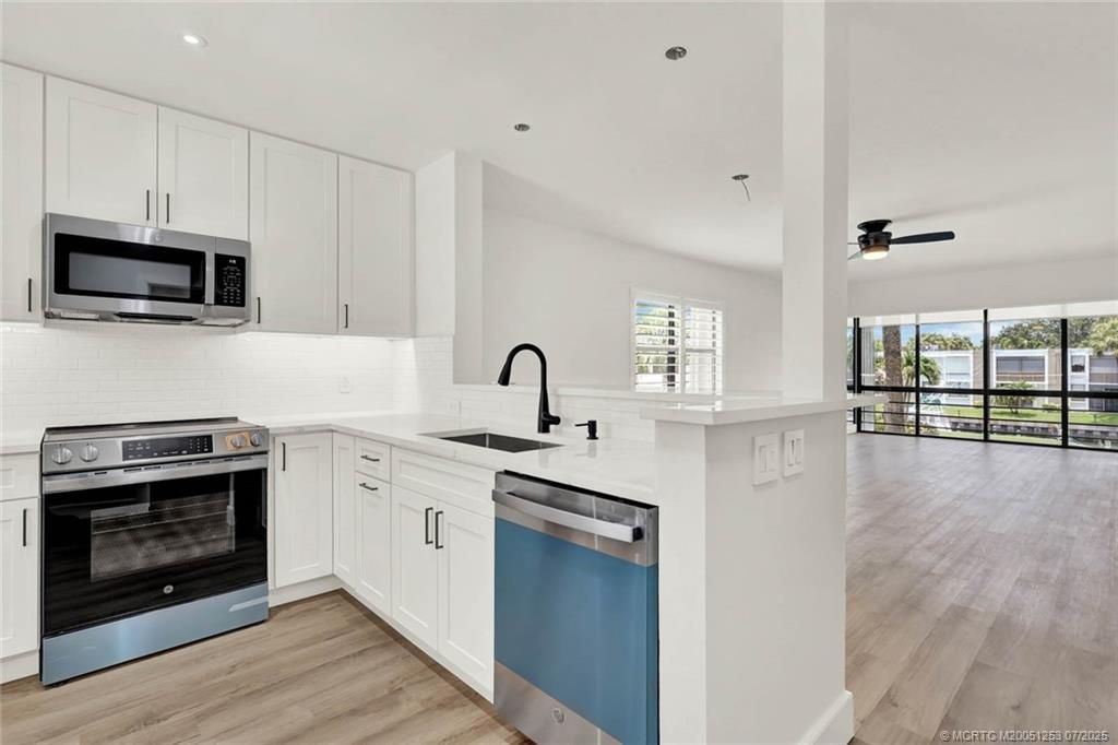 1950 SW Palm City Road, Unit 3-201, Stuart, FL 34994 Photo