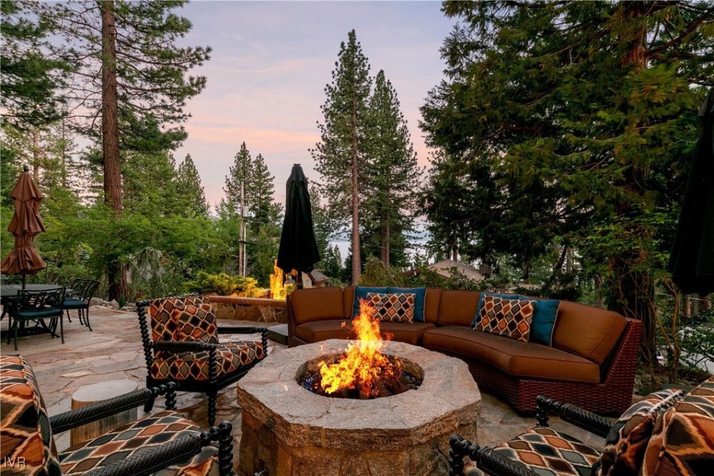 527 Sugarpine Drive, Incline Village, NV 89451 Photo