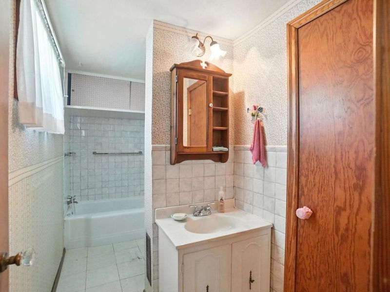 292 N Main Street, London, OH 43140 Photo 18