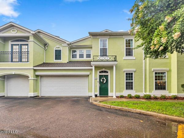 2252 Beach Drive, Gulfport, MS 39507